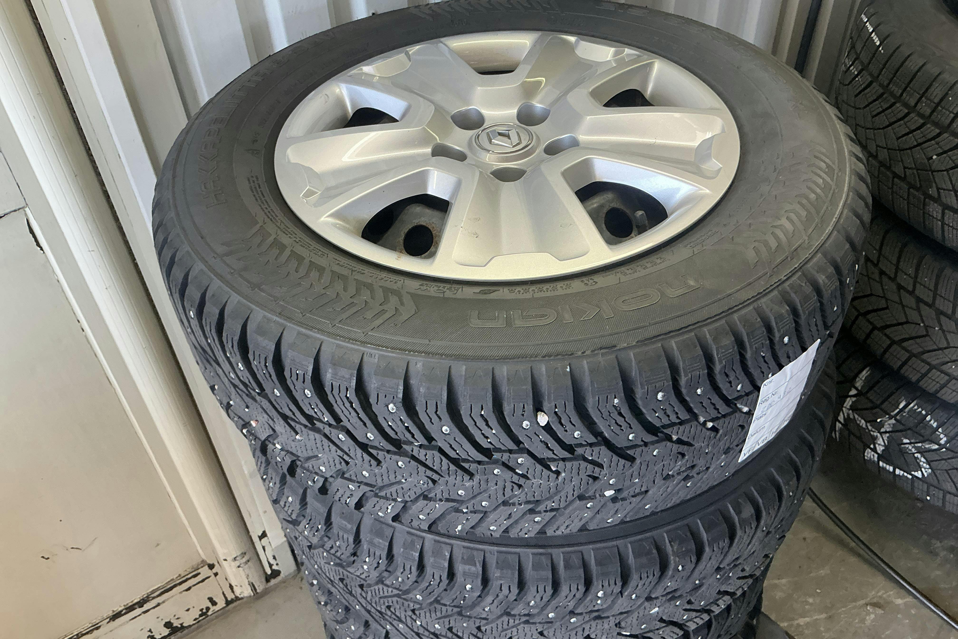 Vehicle Image 11