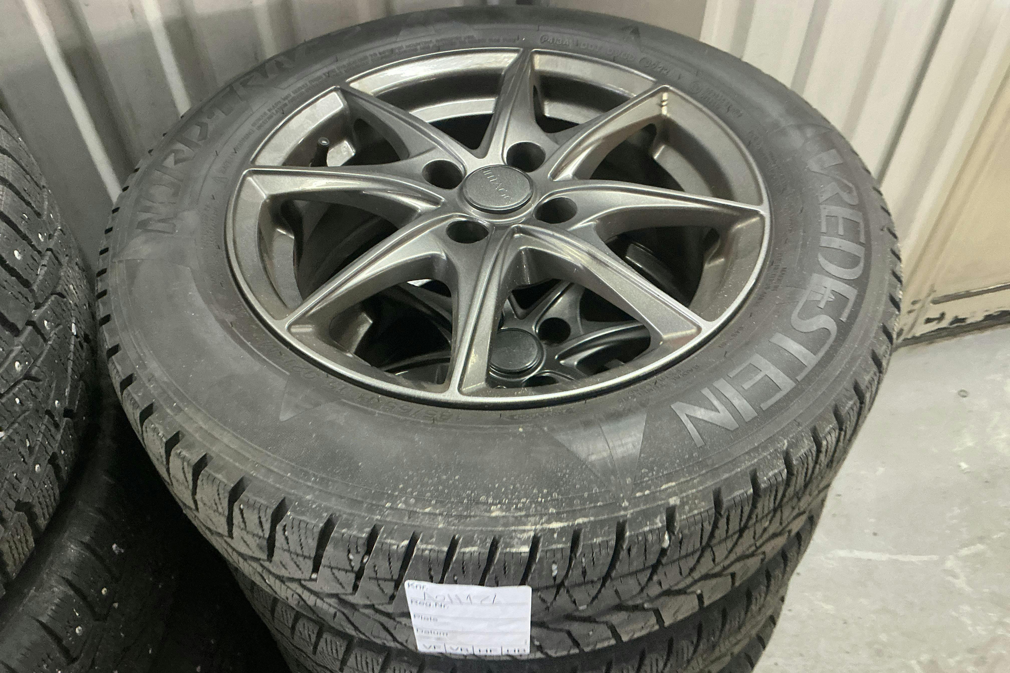 Vehicle Image 11