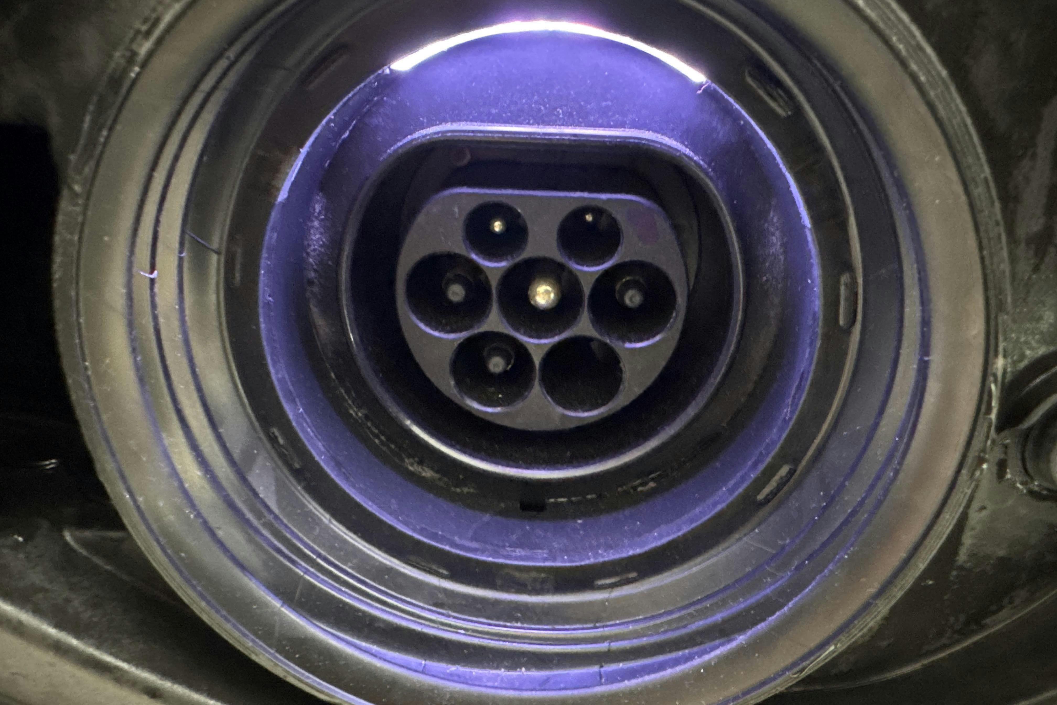 Vehicle Image 16