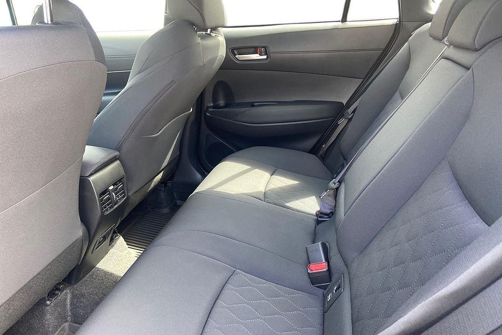 Vehicle Image 12