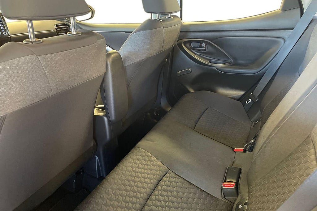Vehicle Image 13