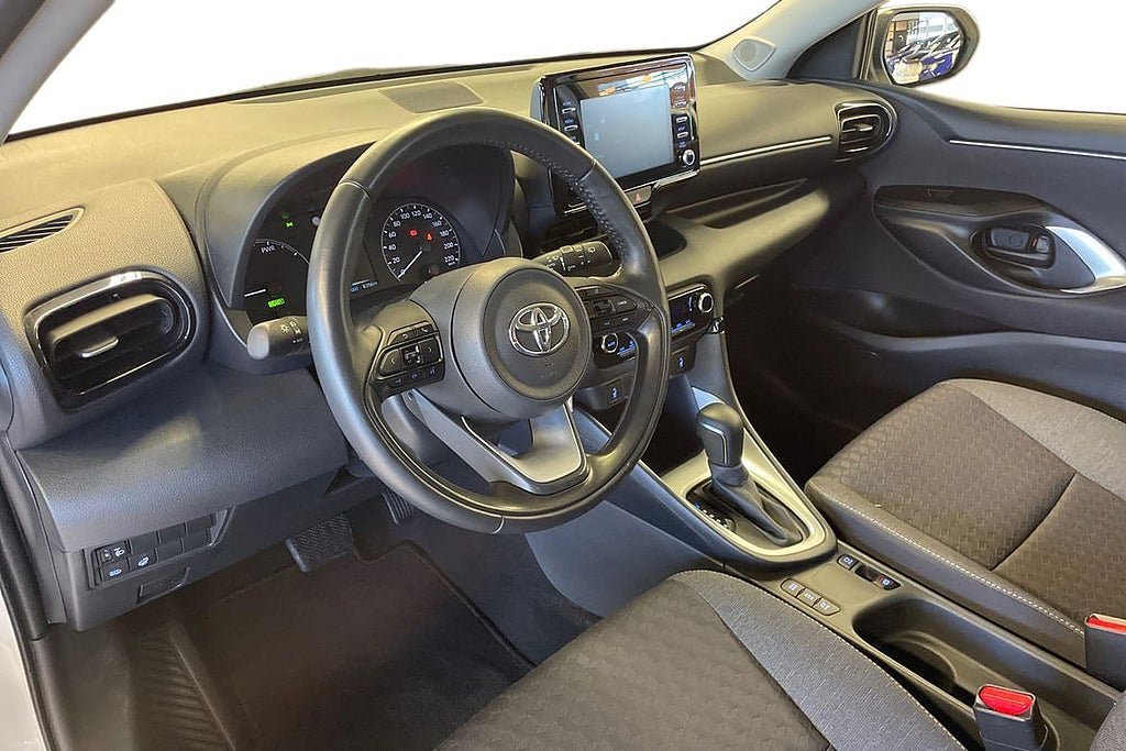 Vehicle Image 14