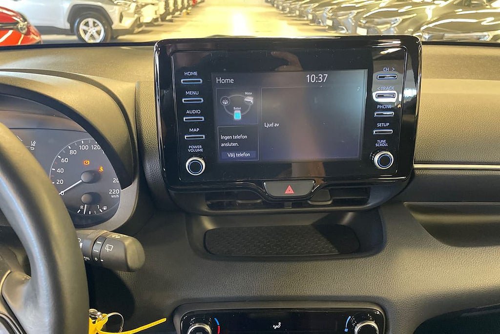 Vehicle Image 15