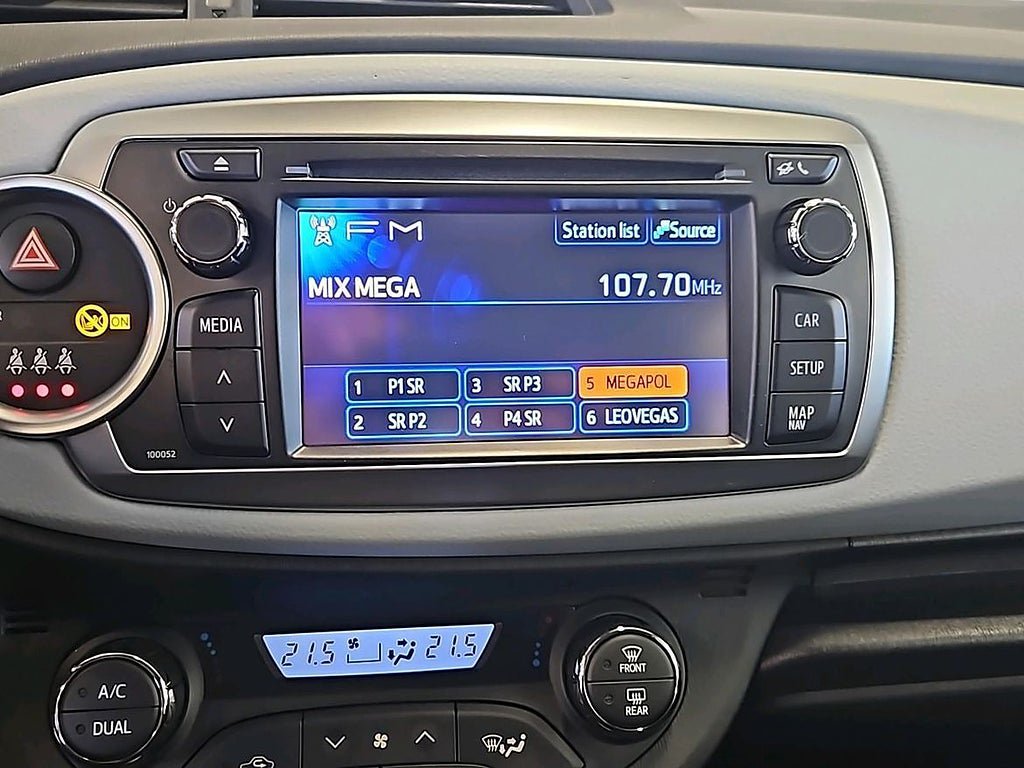 Vehicle Image 16