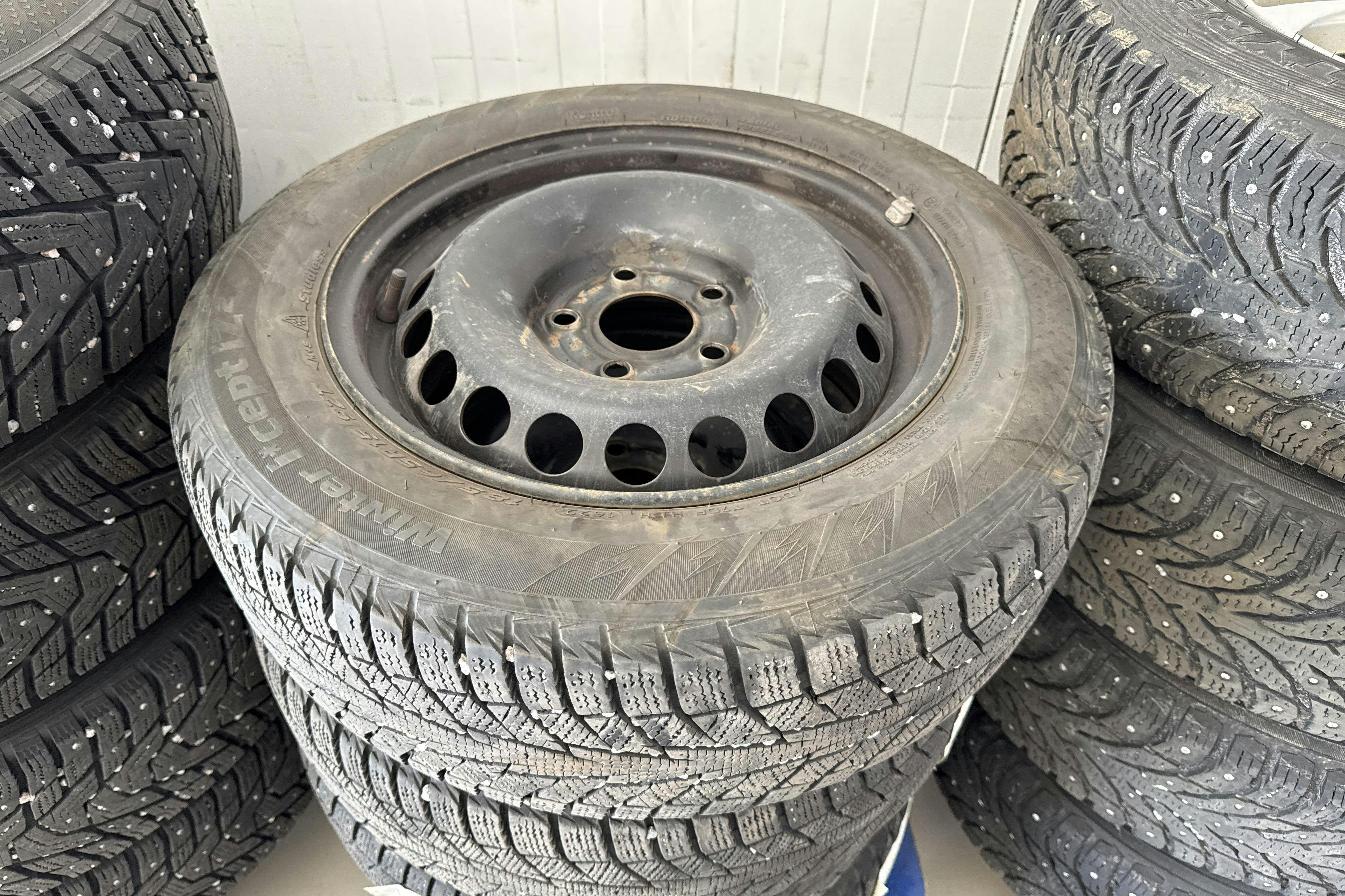 Vehicle Image 11