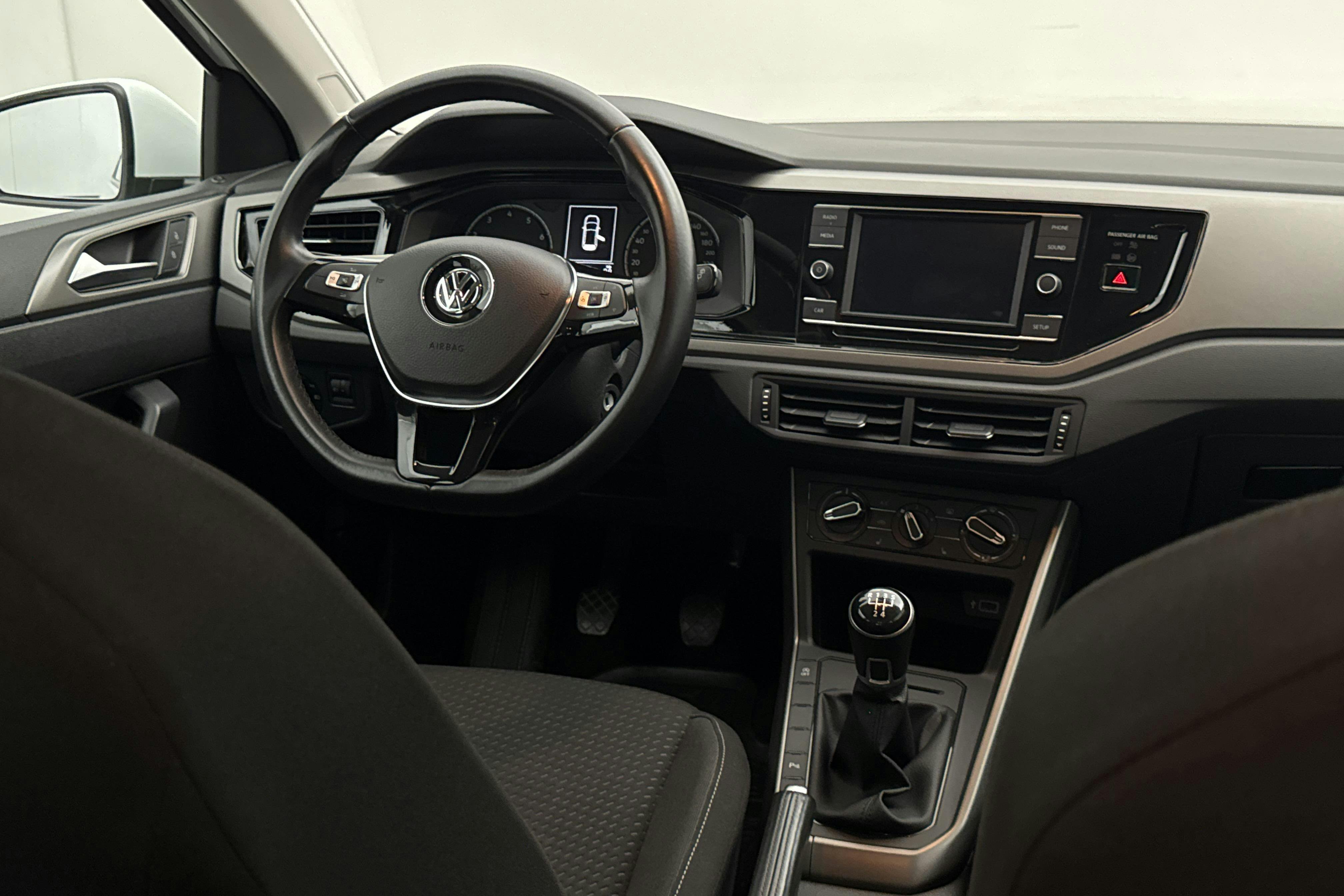 Vehicle Image 12