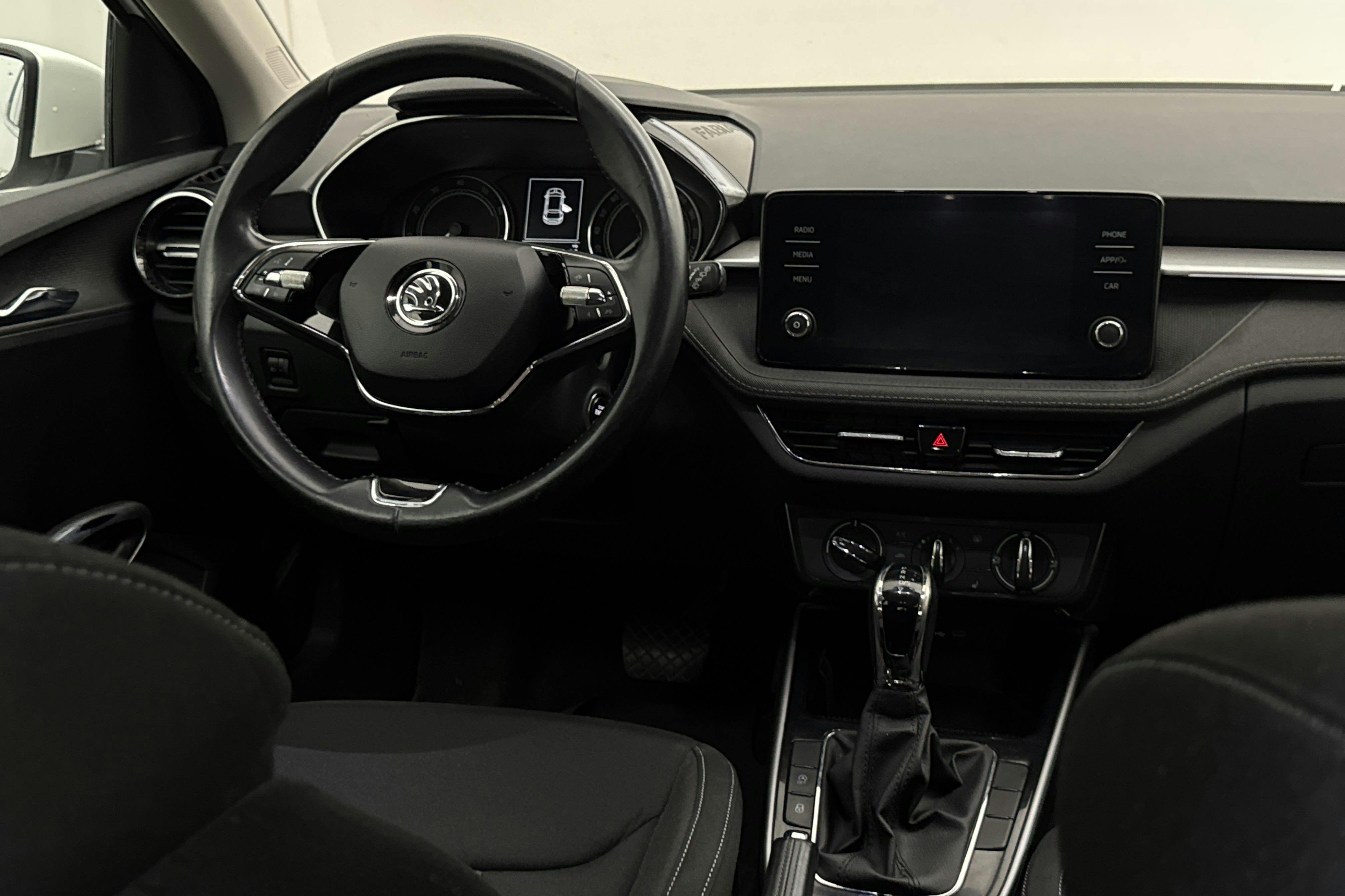 Vehicle Image 15
