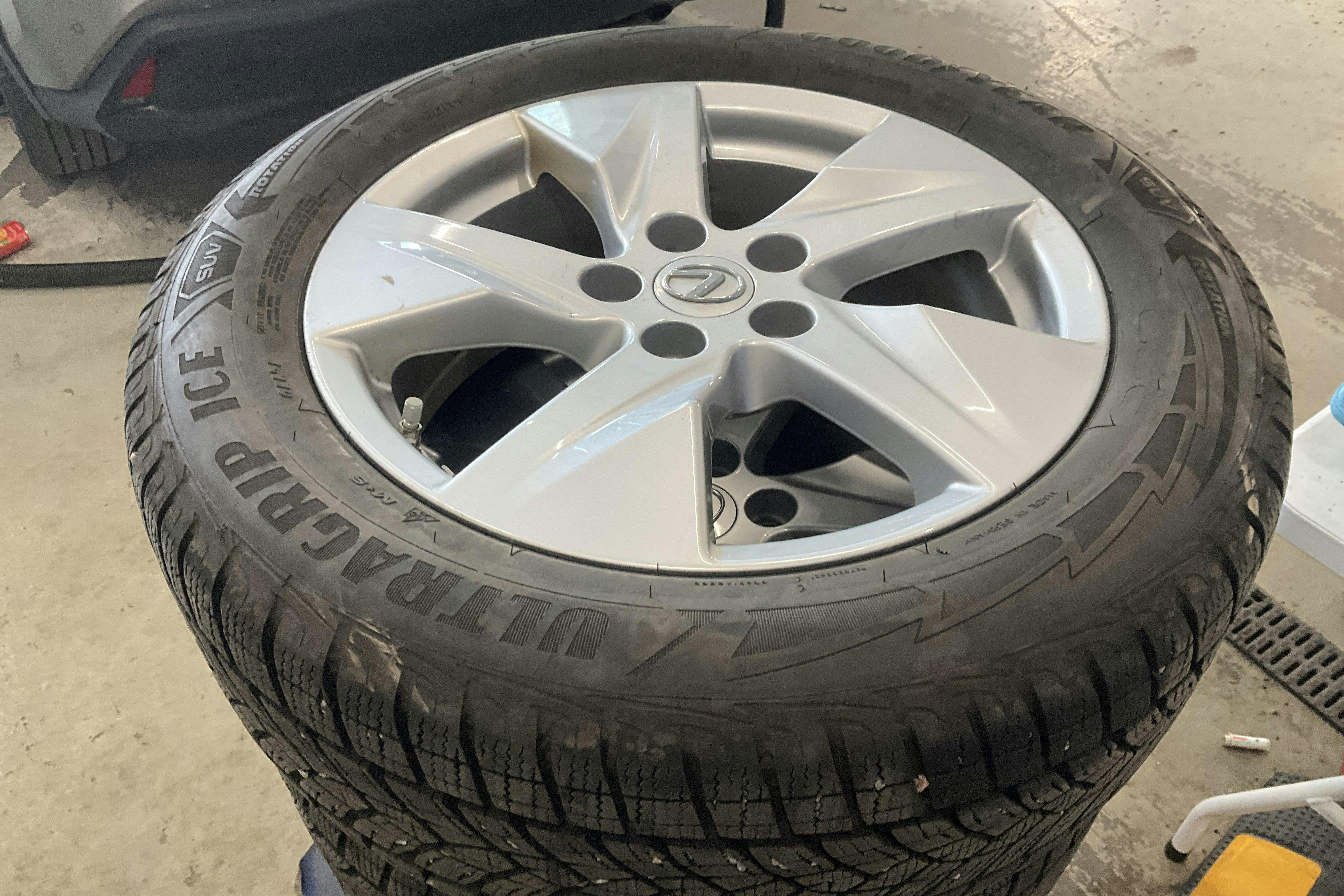 Vehicle Image 15