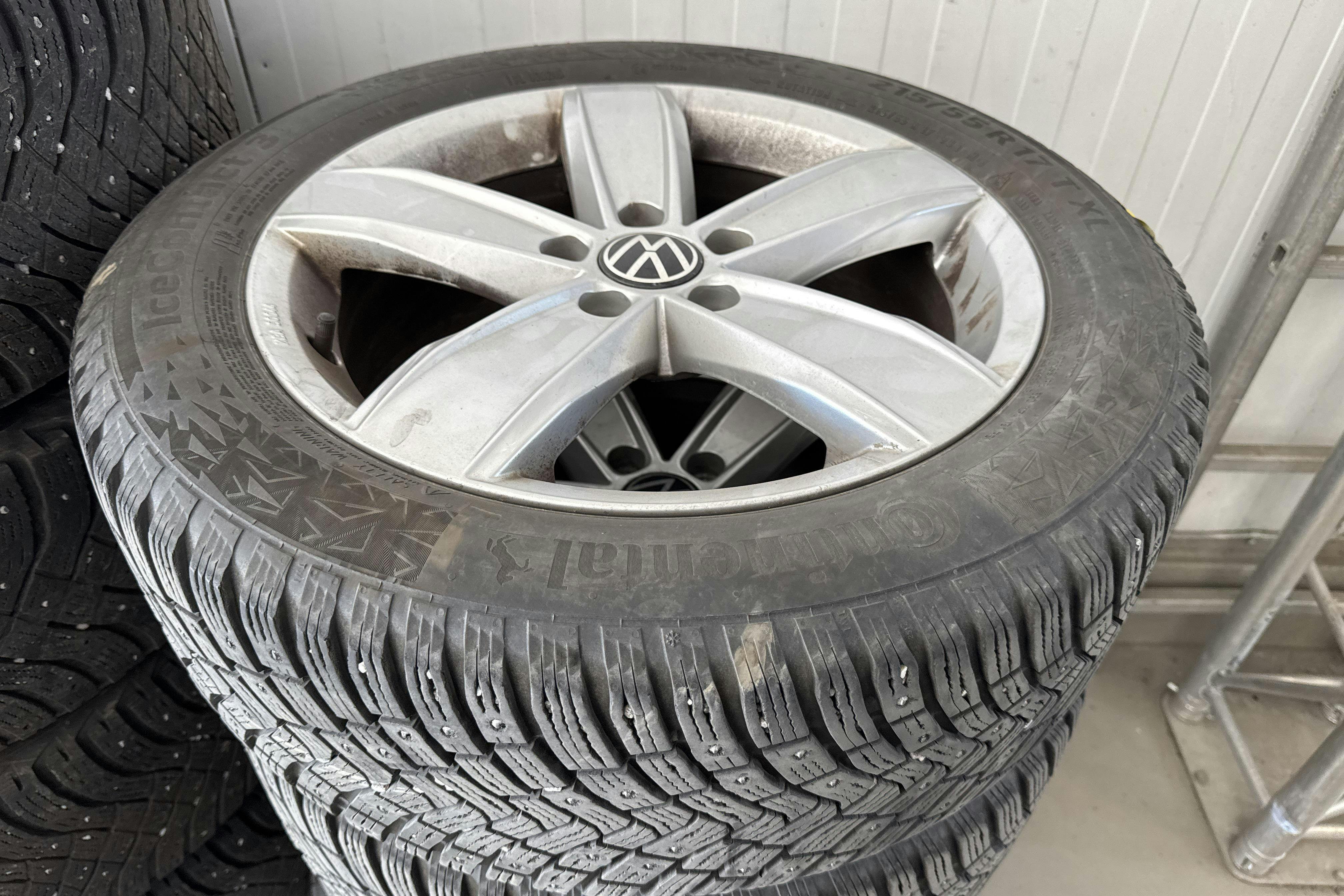 Vehicle Image 21