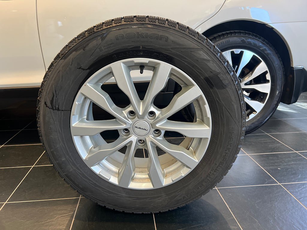 Vehicle Image 17