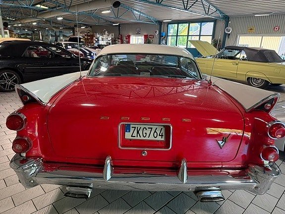 Vehicle Image 23