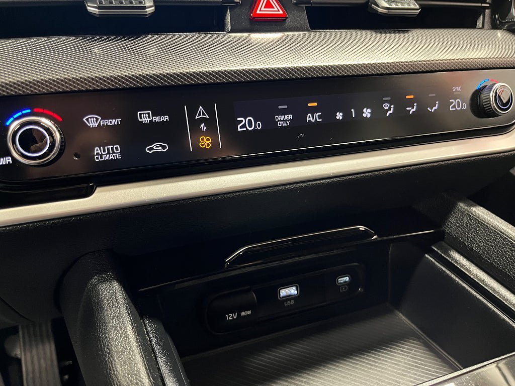 Vehicle Image 17
