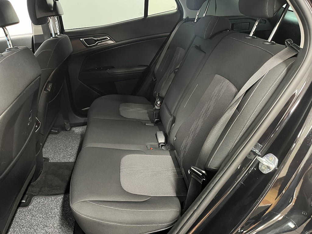 Vehicle Image 23