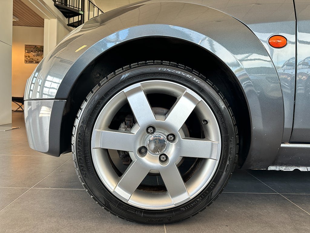 Vehicle Image 6