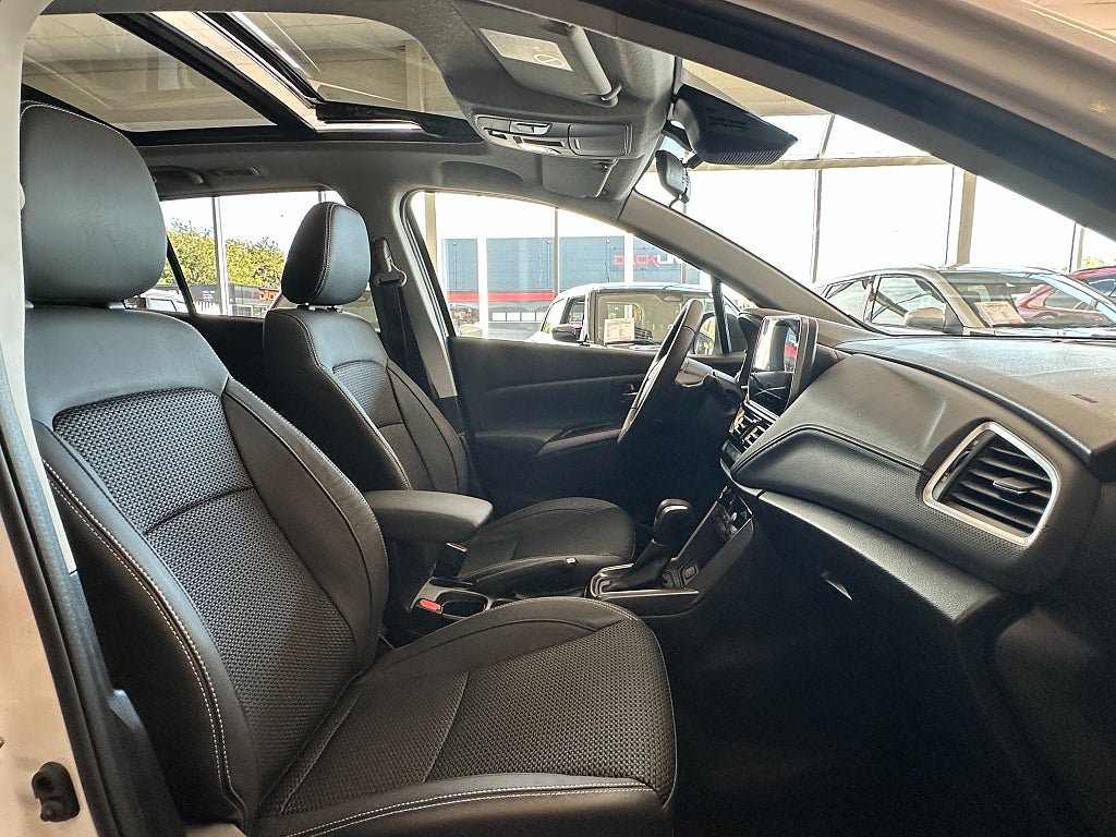 Vehicle Image 11