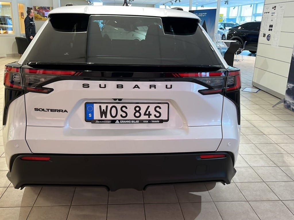 Vehicle Image 16