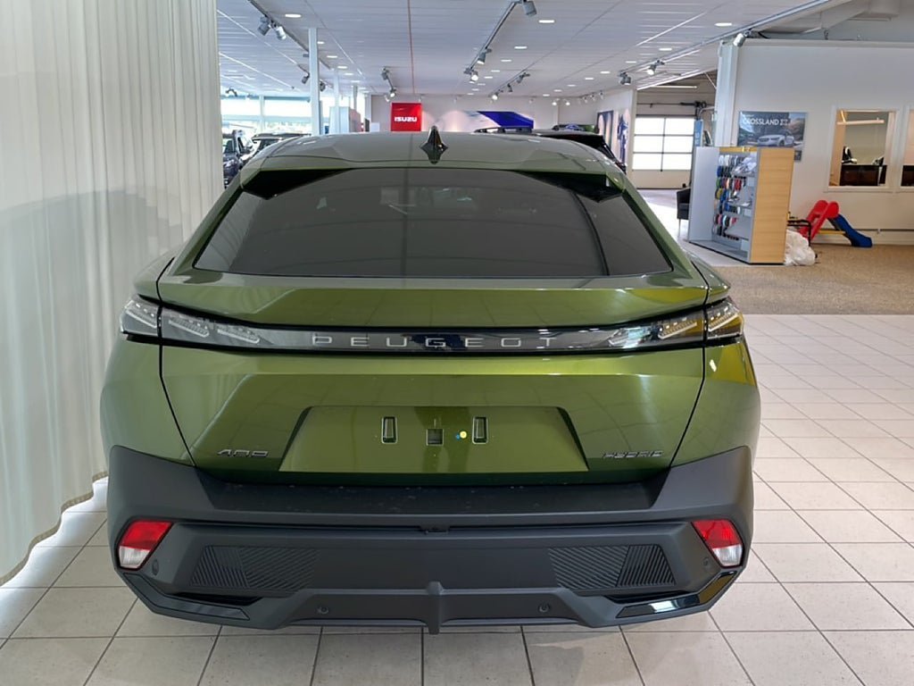 Vehicle Image 21