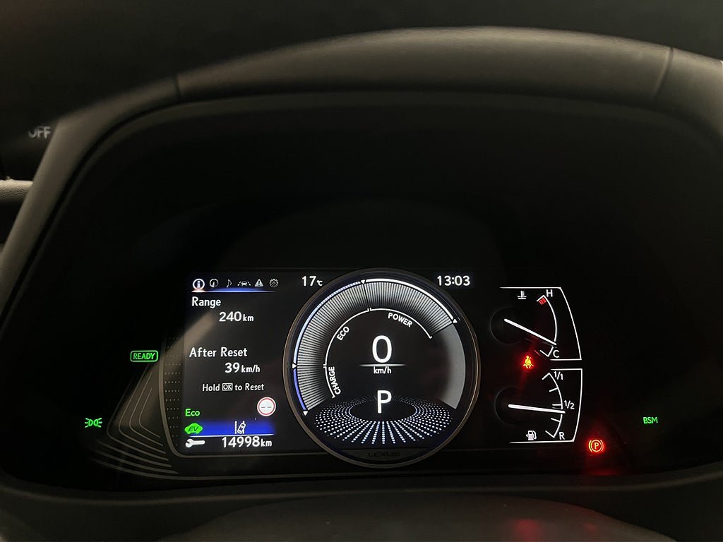 Vehicle Image 16