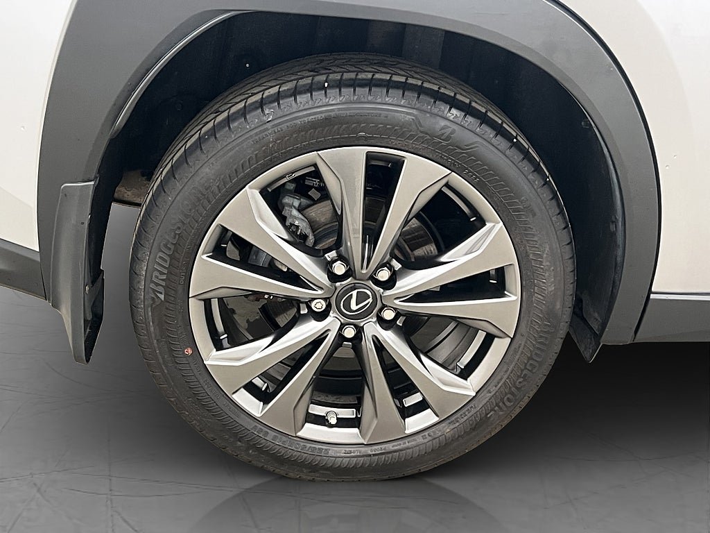 Vehicle Image 30