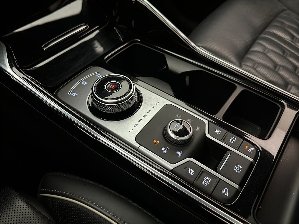 Vehicle Image 30