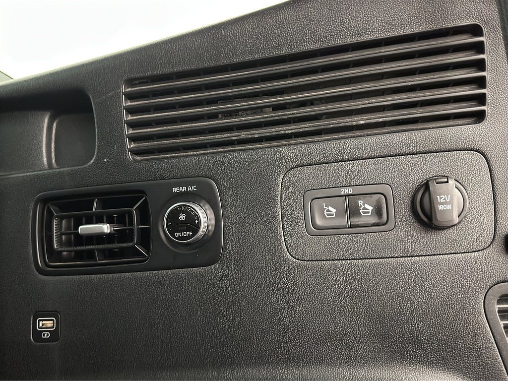 Vehicle Image 38