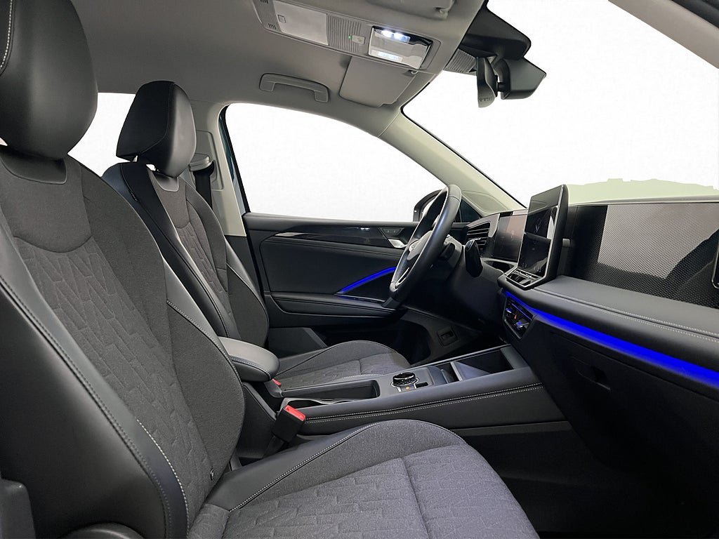 Vehicle Image 33