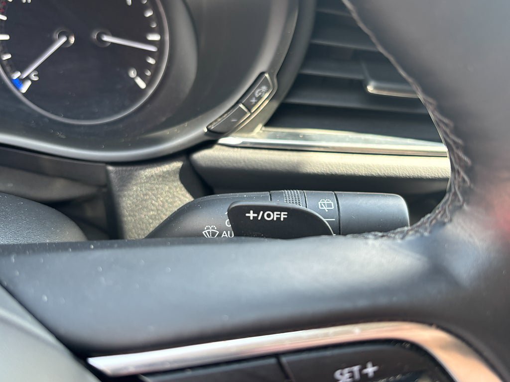 Vehicle Image 23