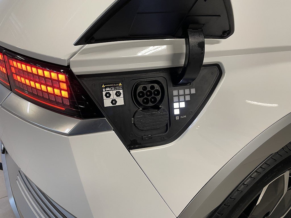 Vehicle Image 17
