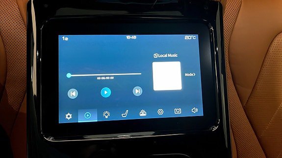 Vehicle Image 21