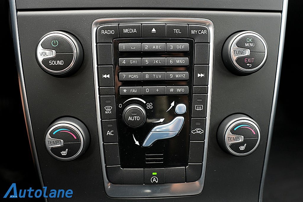 Vehicle Image 25