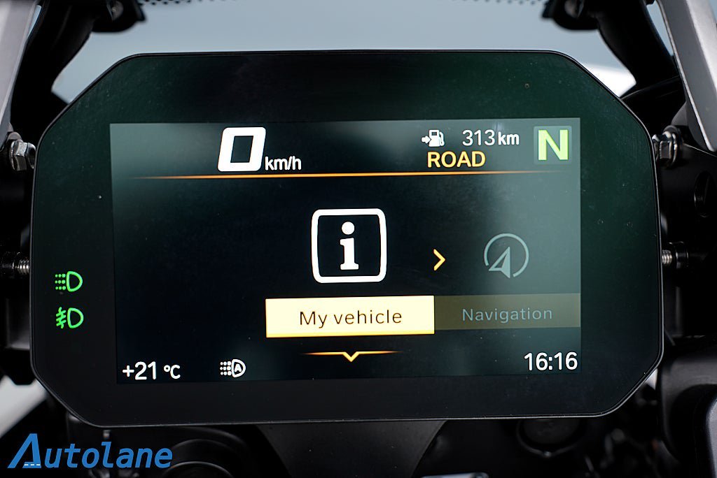 Vehicle Image 25