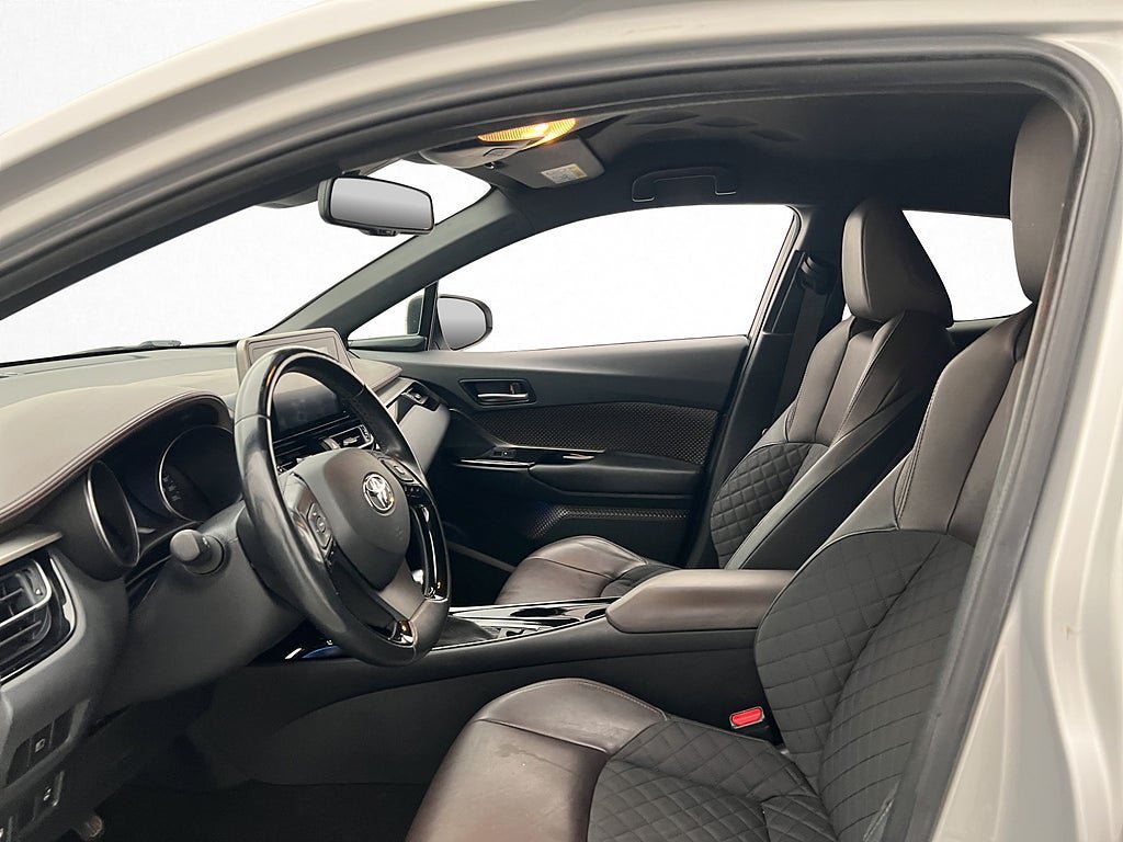 Vehicle Image 14