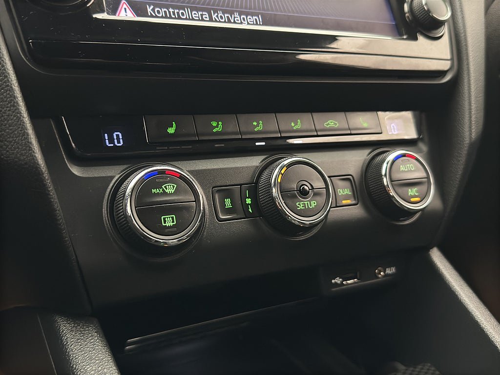 Vehicle Image 26