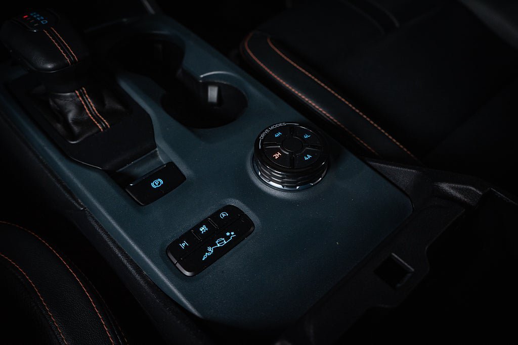 Vehicle Image 25