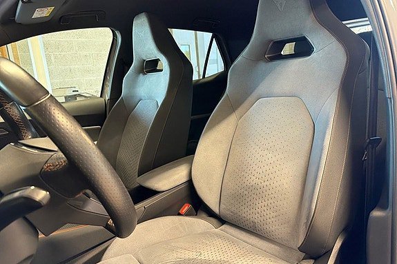 Vehicle Image 24