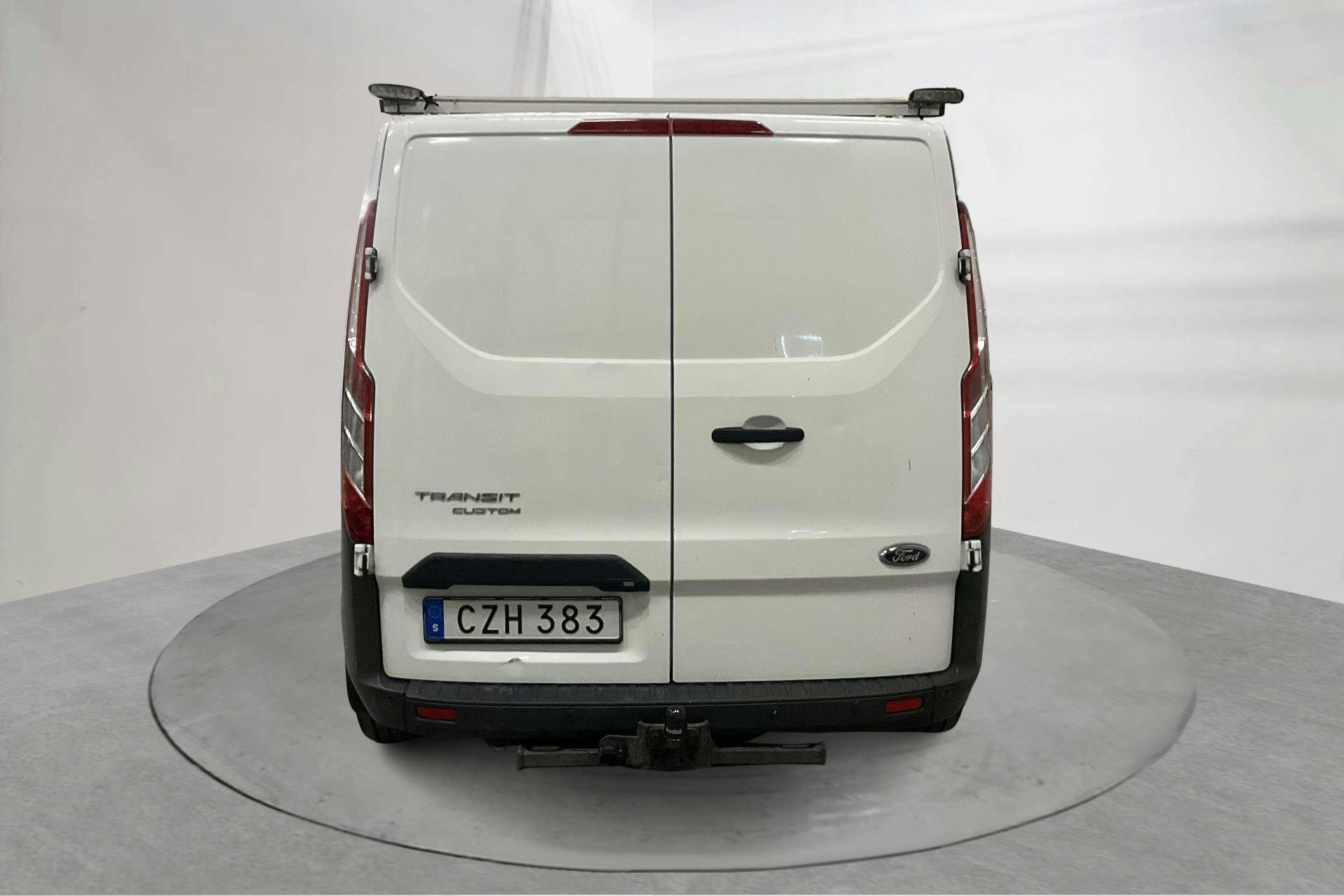 Vehicle Image 5