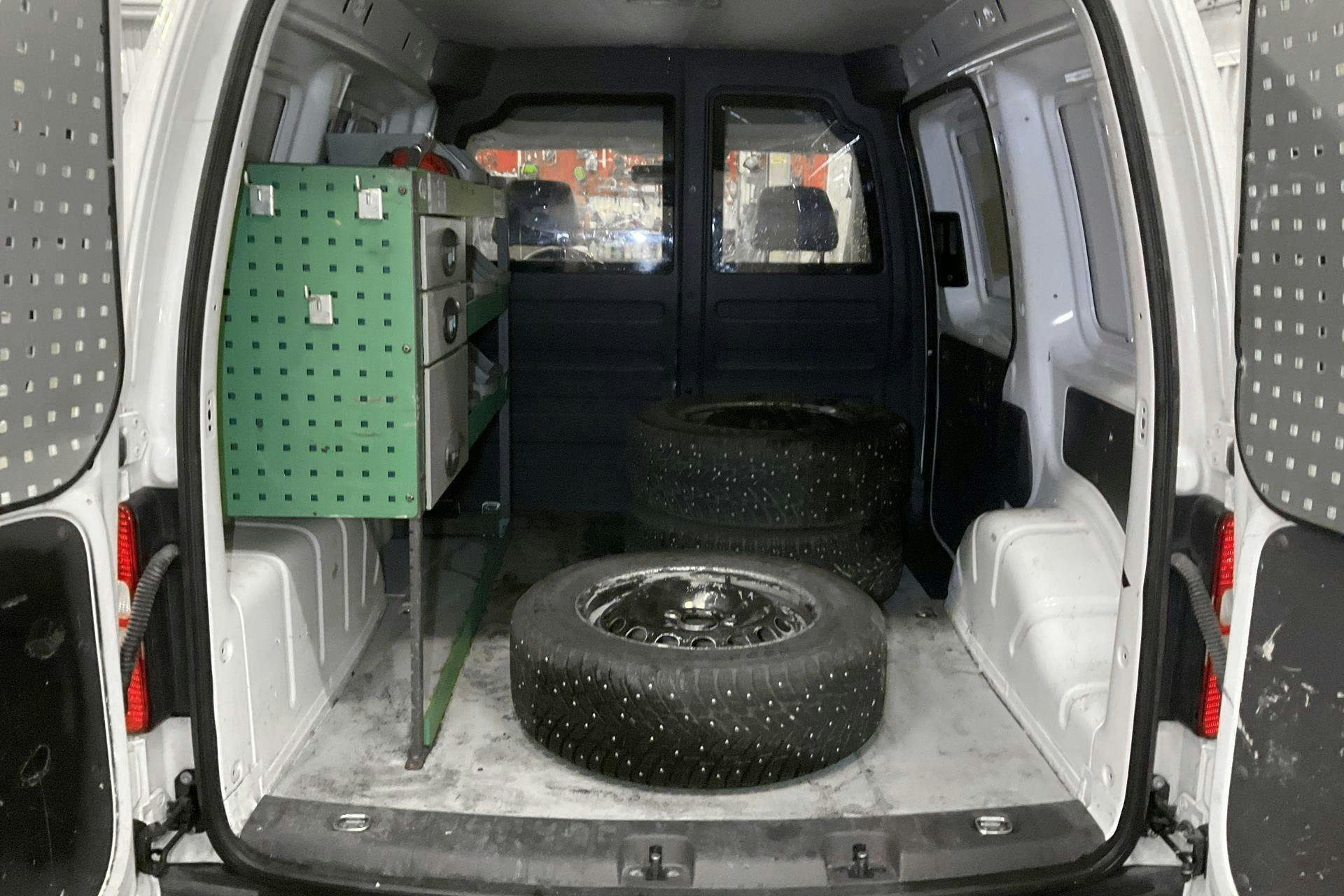 Vehicle Image 9