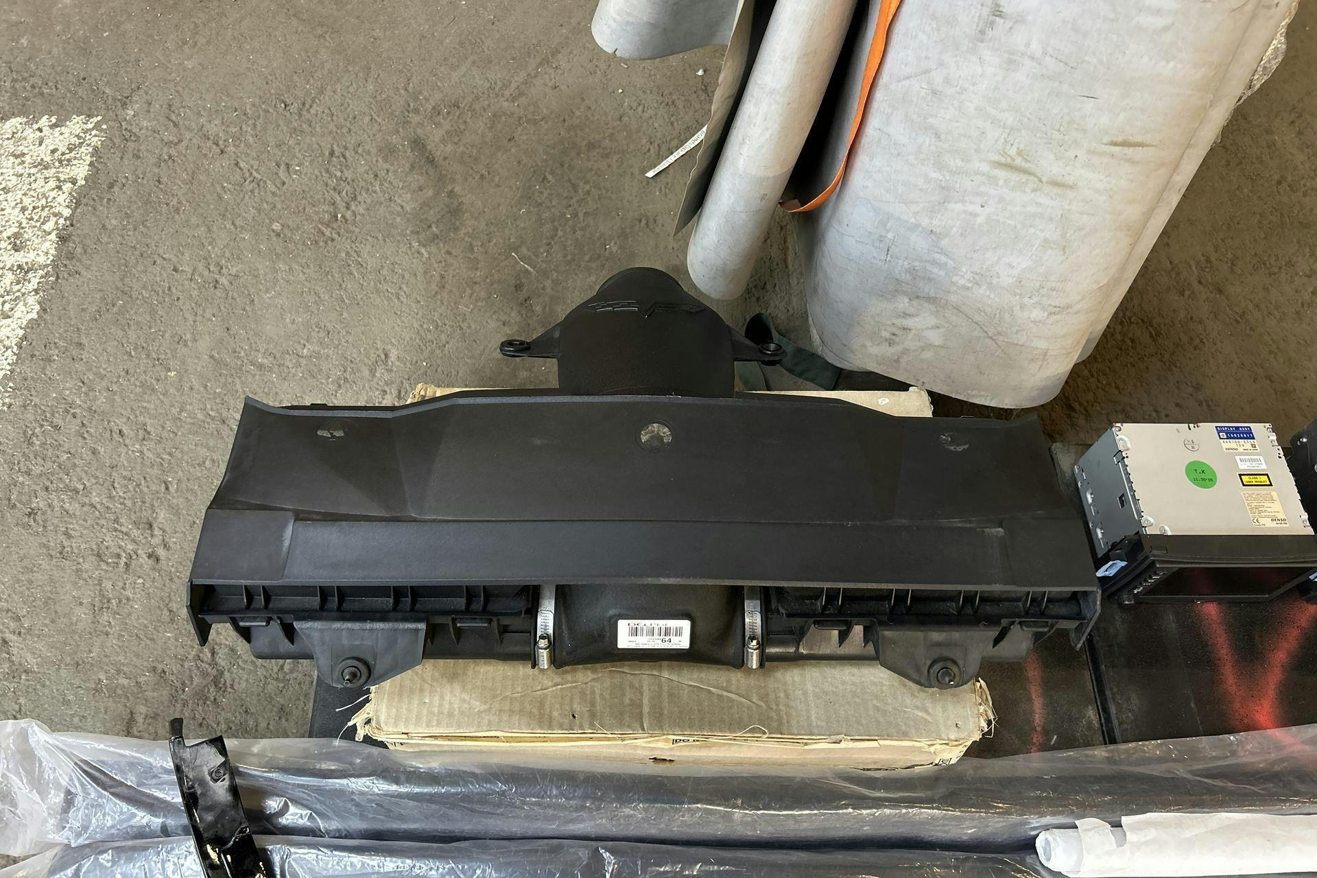 Vehicle Image 14