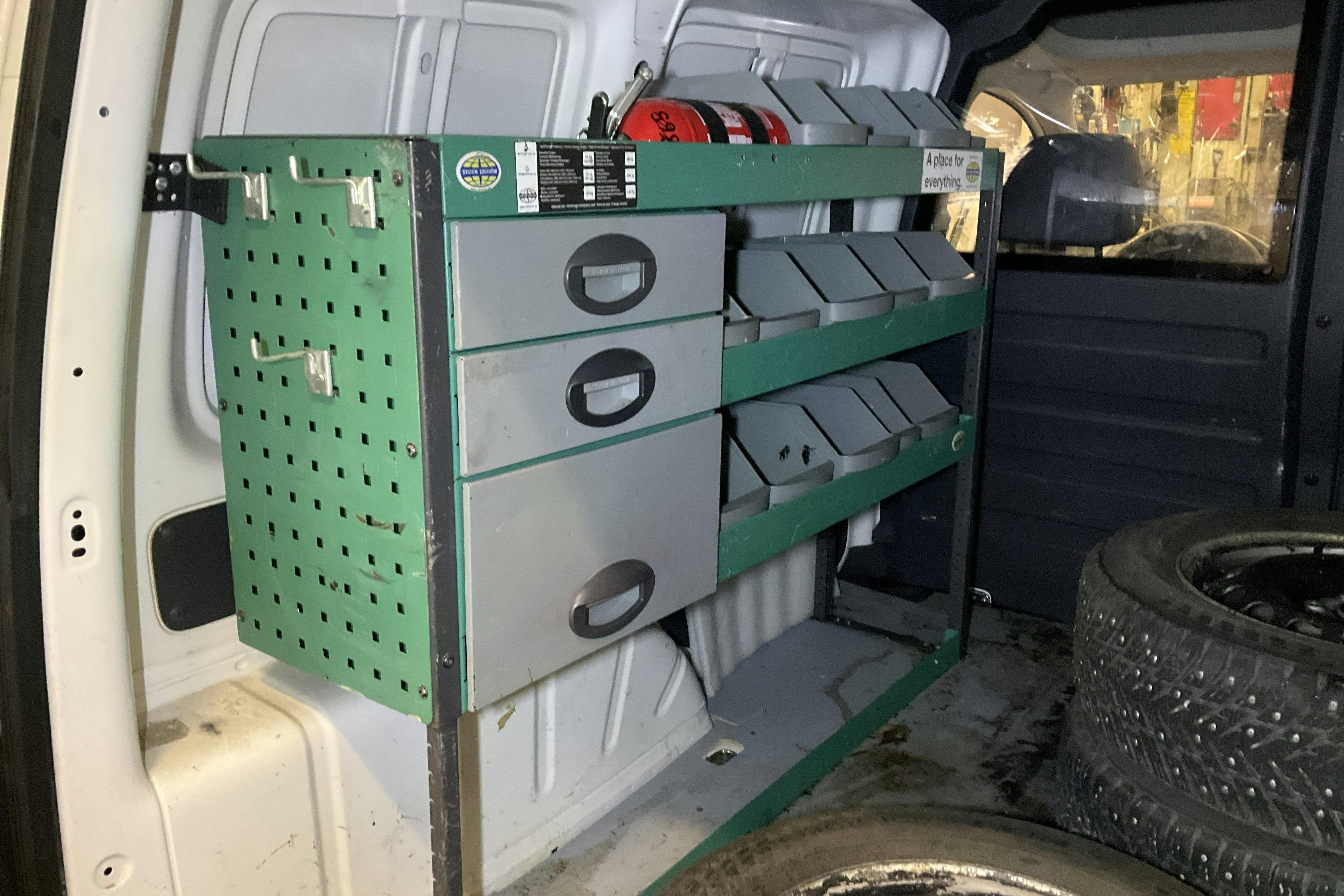 Vehicle Image 12