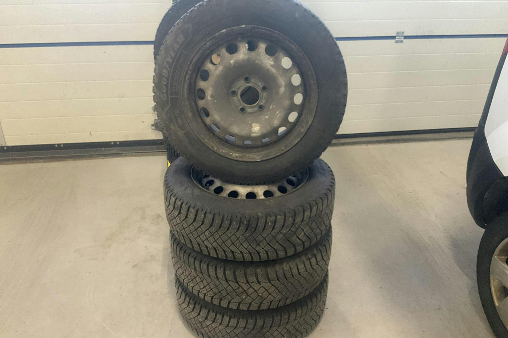 Vehicle Image 18