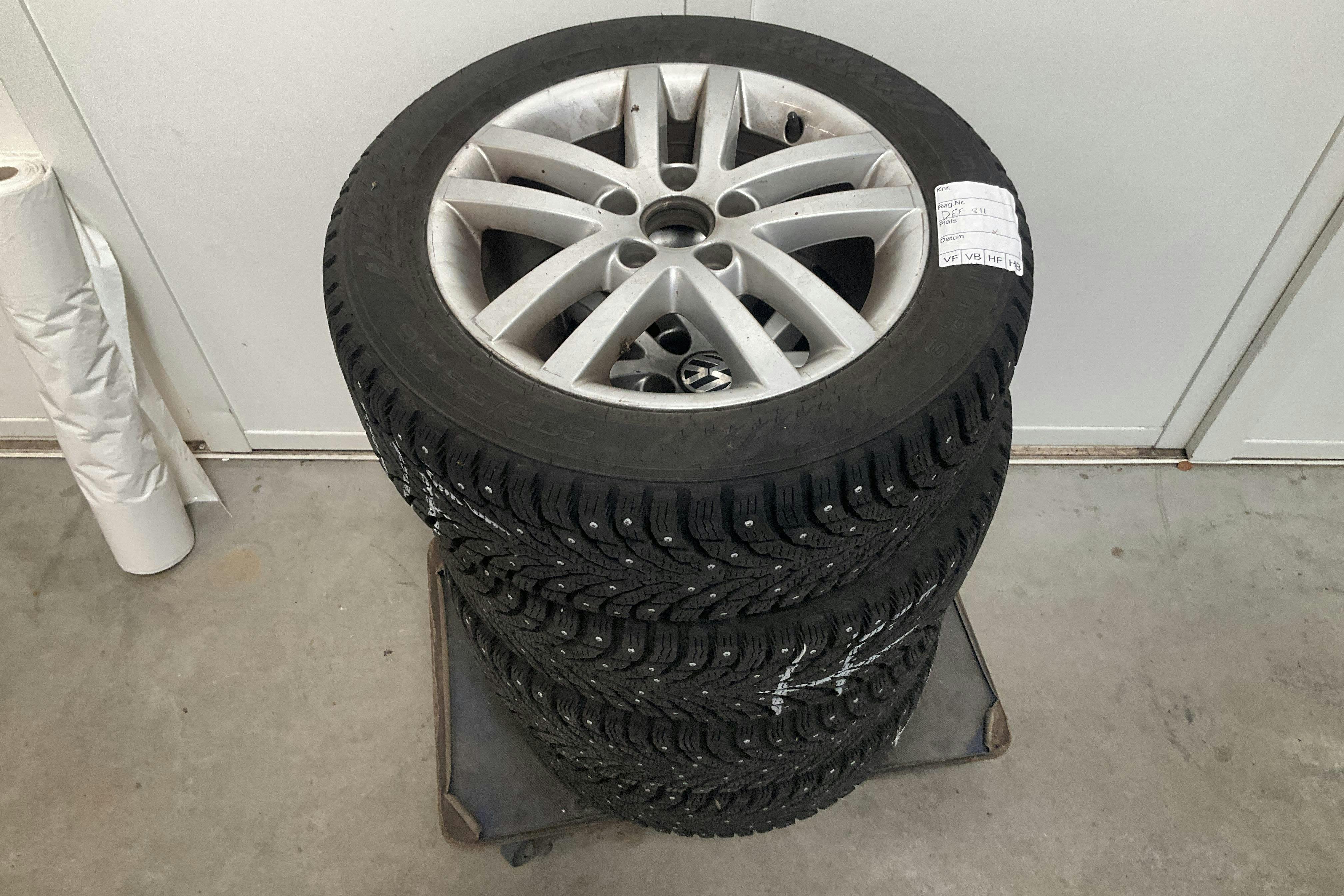 Vehicle Image 13