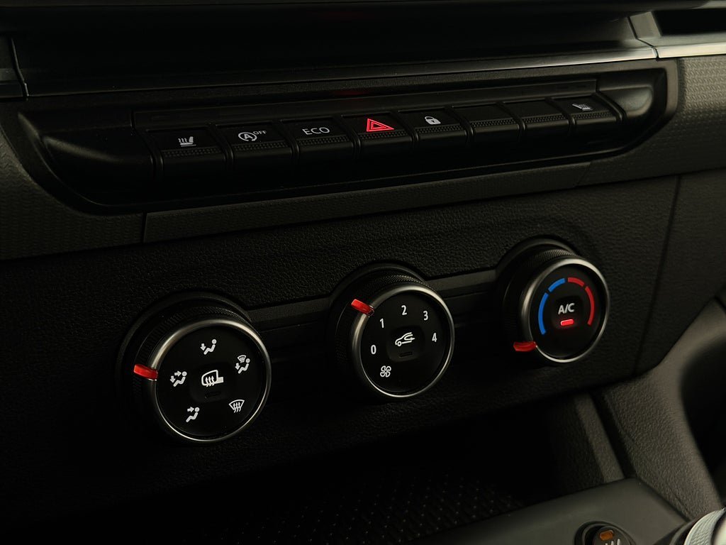 Vehicle Image 24