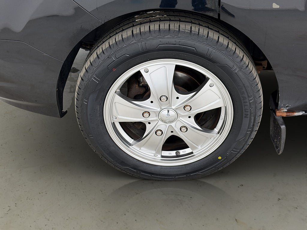 Vehicle Image 26