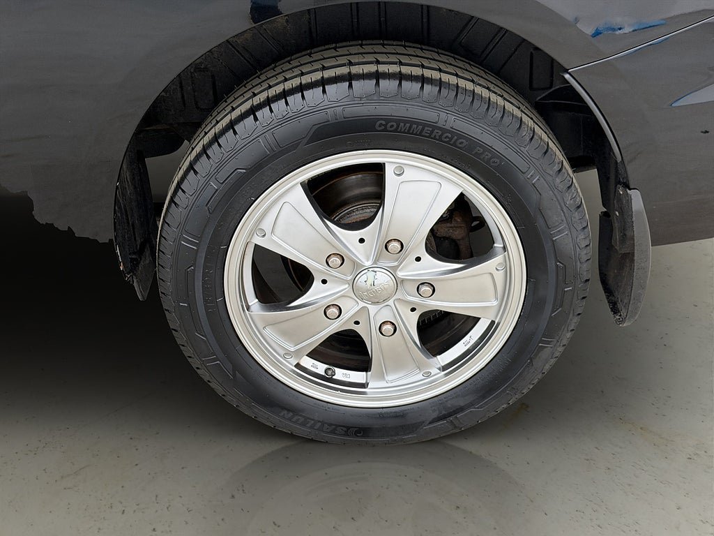 Vehicle Image 27