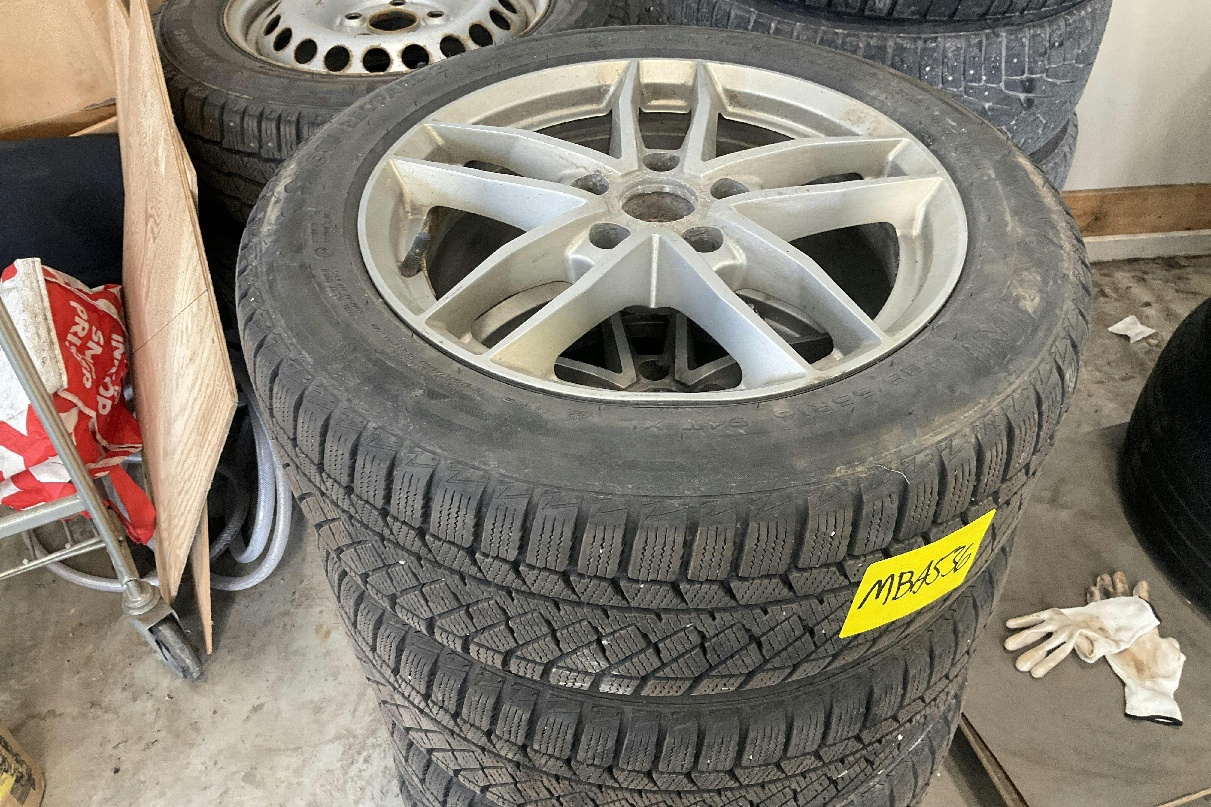 Vehicle Image 14