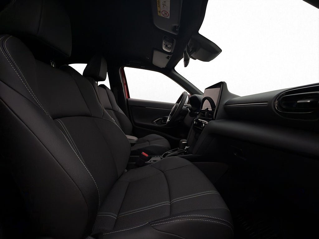 Vehicle Image 11