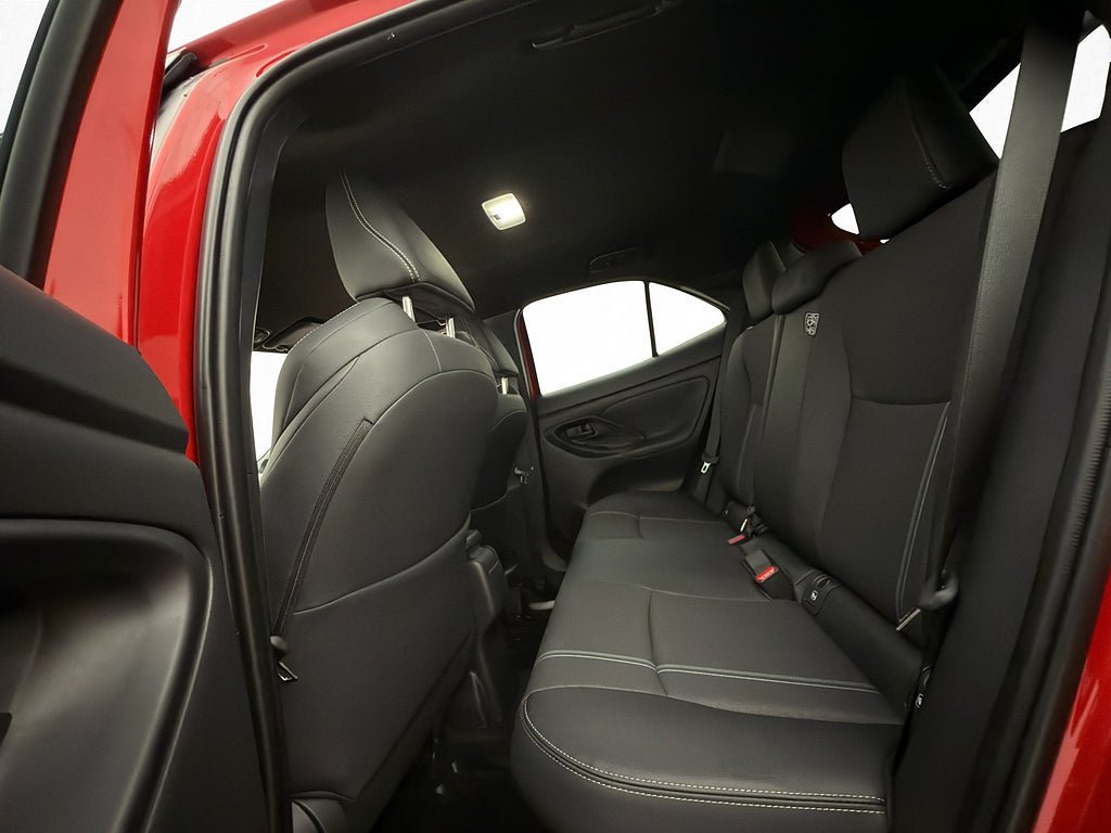 Vehicle Image 13