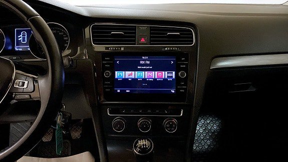 Vehicle Image 9