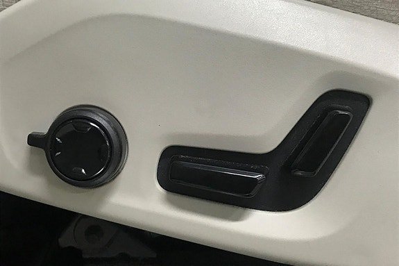 Vehicle Image 29