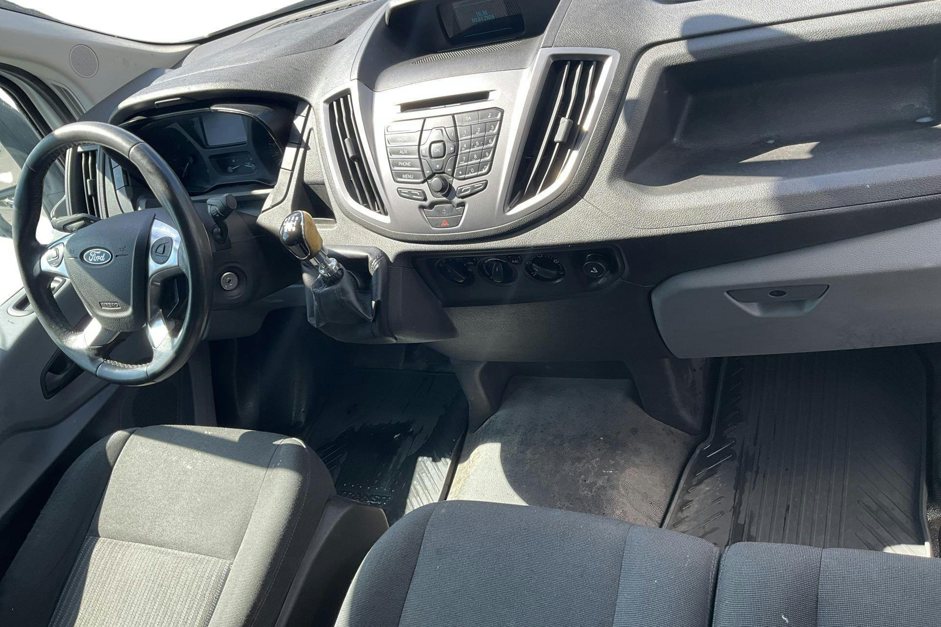 Vehicle Image 6
